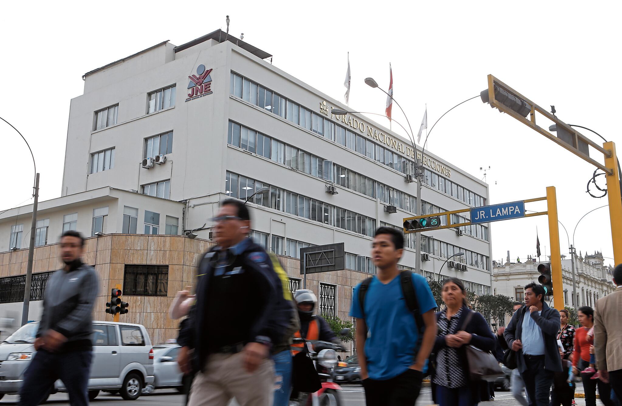 Mesa de partes del JNE en el Cercado de Lima atiende hoy domingo 7 de julio para recibir solicitudes. (Foto: GEC)