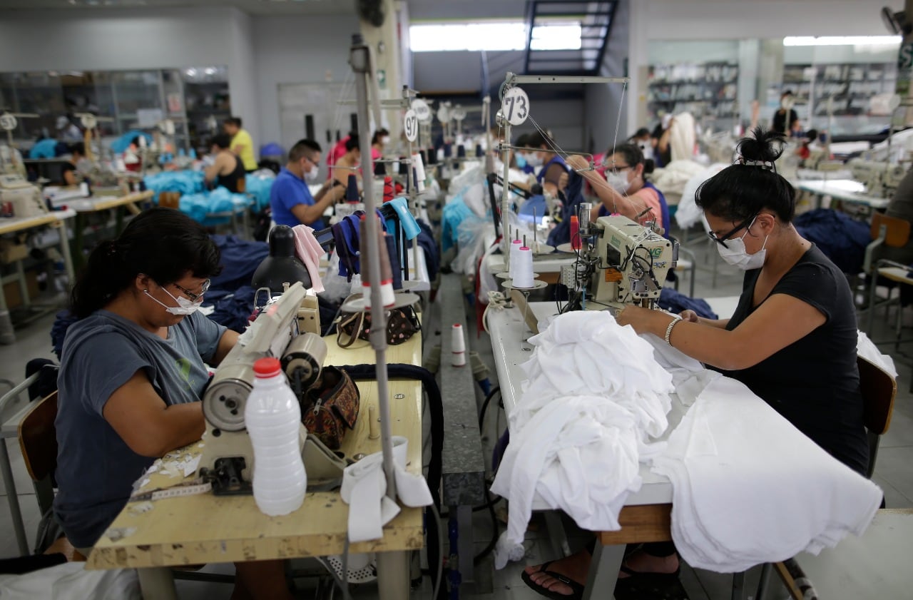La suspensión perfecta de labores exige que se presente un hecho extraordinario, imprevisible e irresistible. Una caída de ventas o una reducción de la demanda, por severas que sean, no son suficientes". (Foto: Anthony Nino De Guzmán/ Archivo El Comercio)