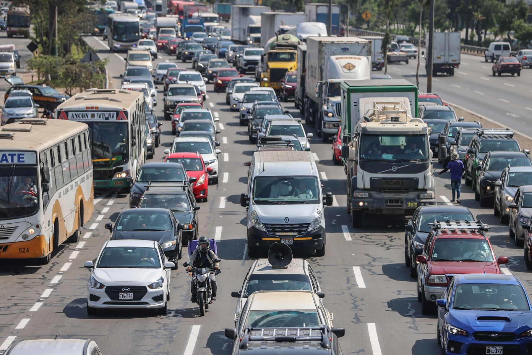 El desvío de tránsito será en el horario de 4:00 p.m. a 8 p.m. todos los domingos. (Foto: Andina)