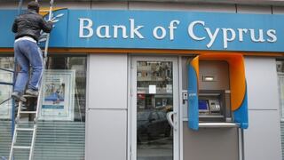 El banco central de Chipre remueve al CEO del Banco de Chipre
