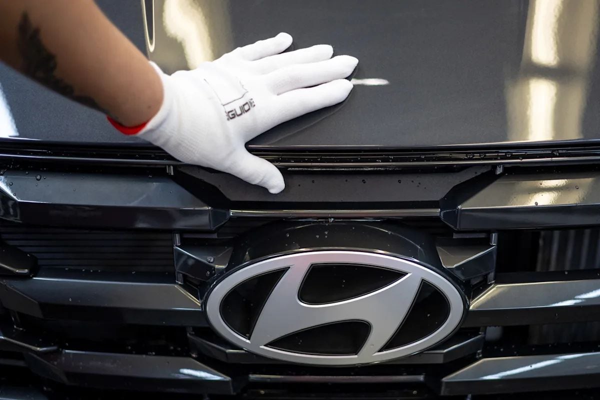 La operación de control migratorio en la planta de baterías del “megasitio de Hyundai” en el condado de Bryan (Georgia) concluyó con la detención de 475 inmigrantes en situación irregular.