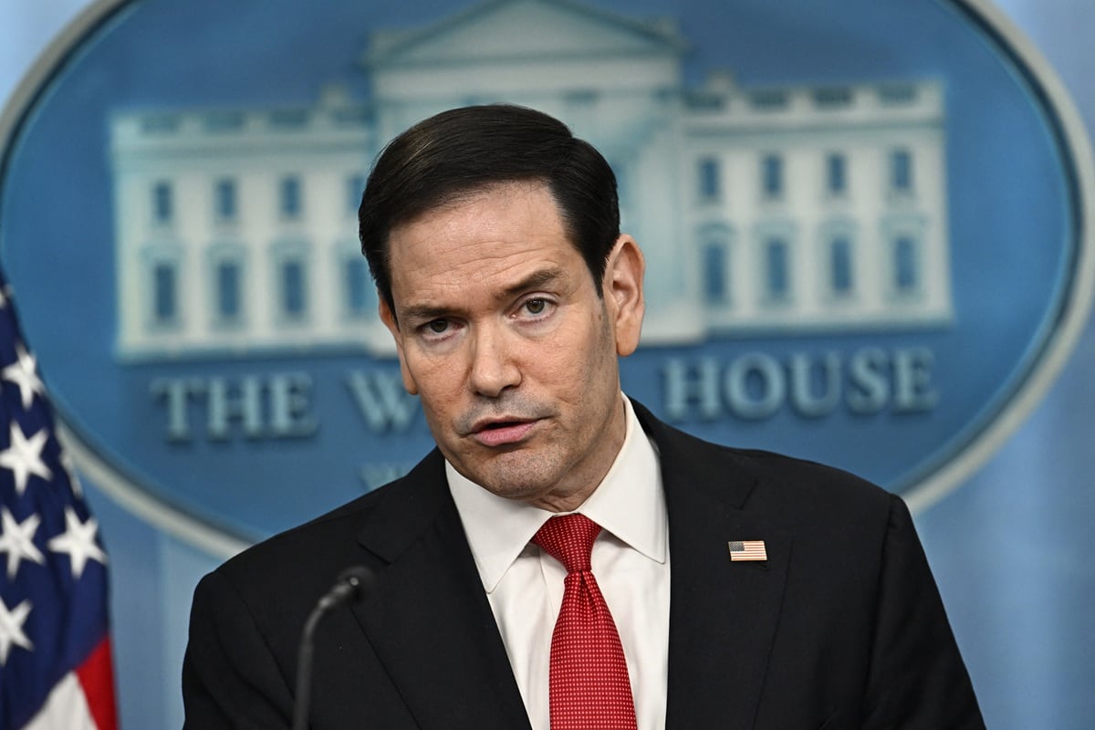 El secretario de Estado de Estados Unidos, Marco Rubio, habla durante una rueda de prensa en la Sala de Prensa Brady de la Casa Blanca en Washington, D.C., el 5 de mayo de 2026. (Kent NISHIMURA / AFP)