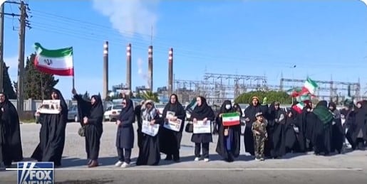 Iraníes forman cadenas humanas en torno a centrales eléctricas ante las amenazas de Trump. (Captura de video / Fox News).