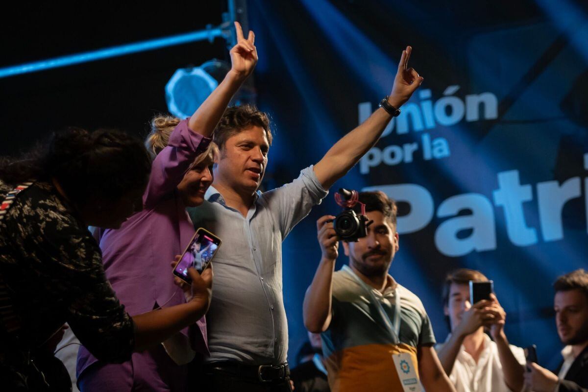 Axel Kicillof, gobernador de Buenos Aires, durante un mitin la noche electoral el 22 de octubre de 2023.