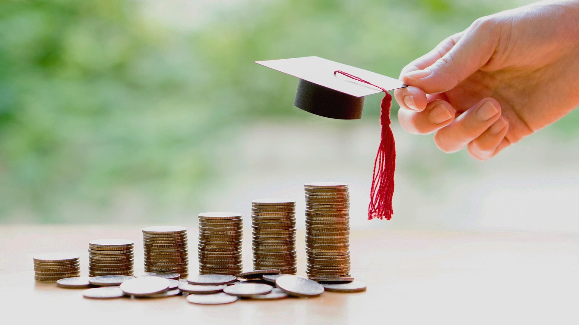 El modelo contempla créditos para acceso y permanencia, con tasas de entre 3% y 5% y cuotas ajustadas a los ingresos del estudiante beneficiario. Foto: referencial / difusión WSJ