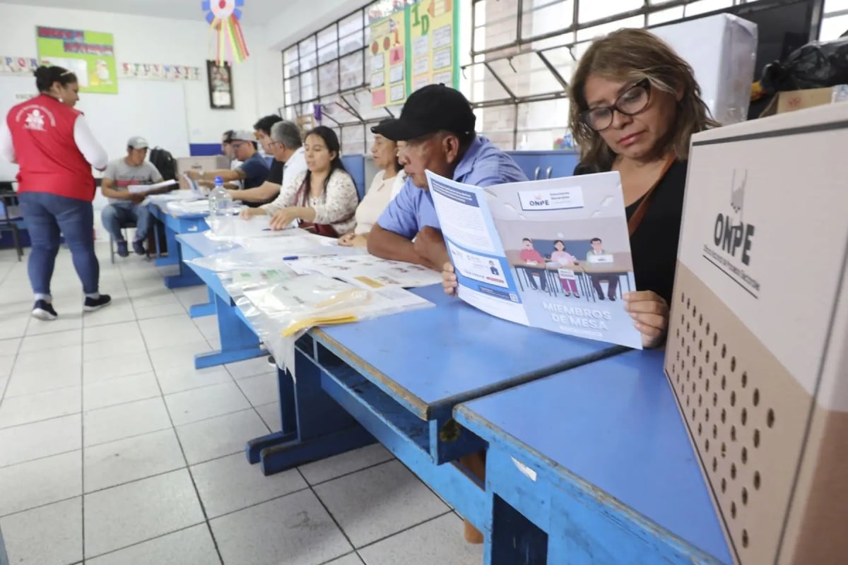 ONPE anunció que se reubicaron locales de votación con la finalidad de garantizar mejores condiciones de operatividad y seguridad durante la jornada electoral establecida para este domingo. (Foto: Andina)