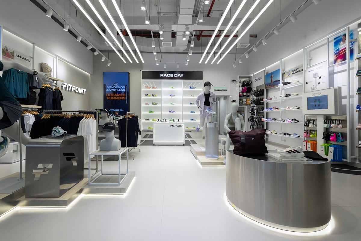 La remodelación de la sede del Jockey Plaza, que requirió una inversión cercana a los US$180,000, dio origen a la primera flagship de la marca en el país y servirá como modelo para las futuras renovaciones. (Foto: Fitpoint Perú)