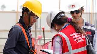 Trabajadores de Sunafil acatan huelga indefinida y exigen aumento salarial