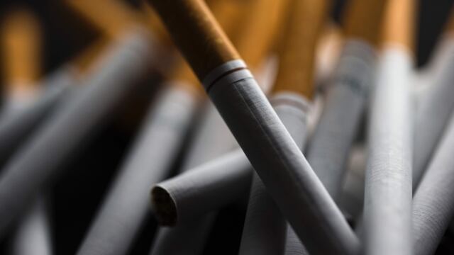 Comisión de Salud aprueba norma que prohíbe la publicidad total de los productos de tabaco
