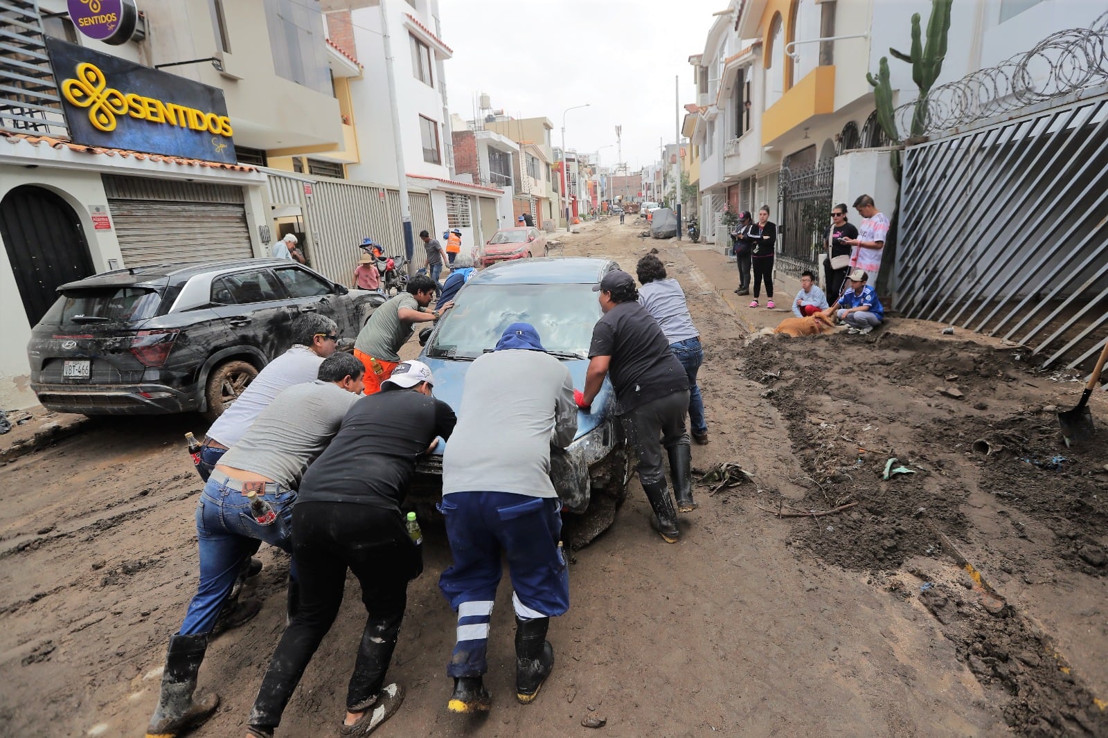 Instituto Geofísico del Perú (IGP) informo que se activó varias quebradas, entre ellas la de San Lázaro. Foto: Omar Cruz /@photo.gec