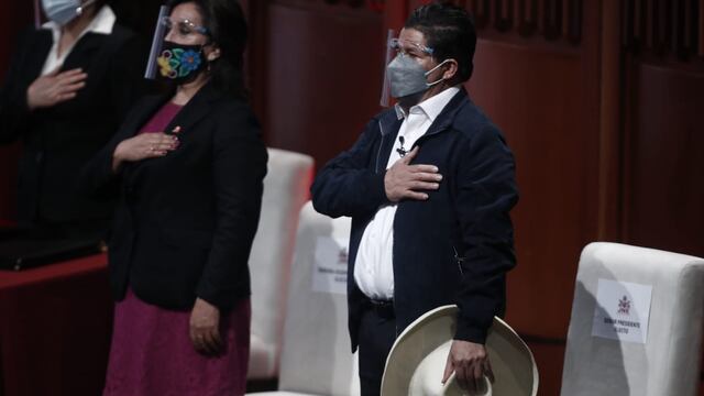 Dina Boluarte revela que Pedro Castillo evalúa reorganizar el Gabinete