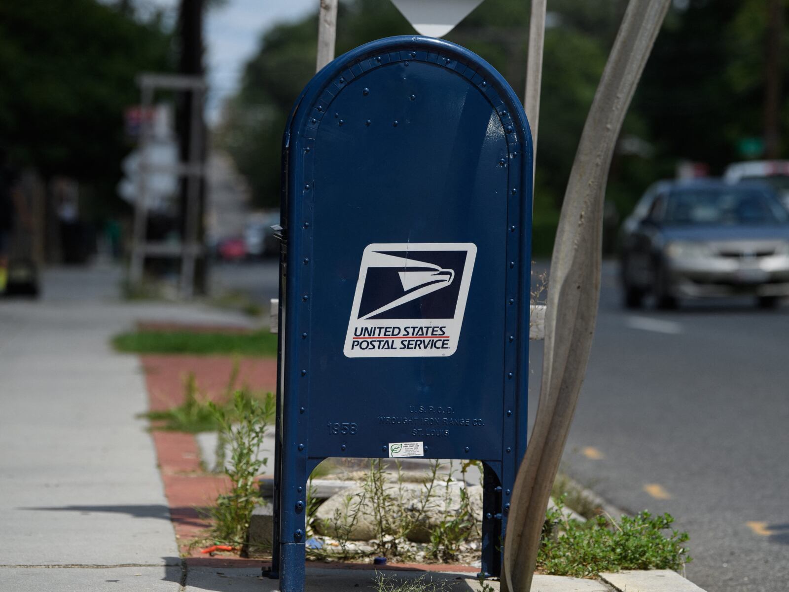 USPS planea un incremento de algunos servicios desde enero de 2024 por las constantes pérdidas que han registrado en los últimos años (Foto: AFP)