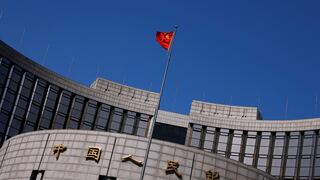 Banco central chino debería evitar riesgos de compra bonos mientras economía mejora   