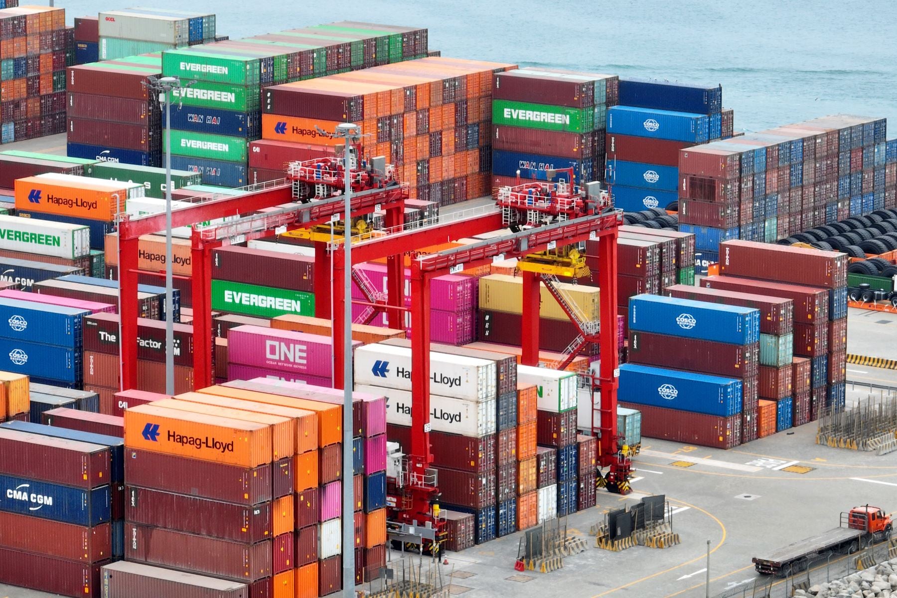 Las importaciones peruanas crecieron 12.2 % entre enero y agosto impulsadas por bienes de consumo y capital. (Imagen: Andina)