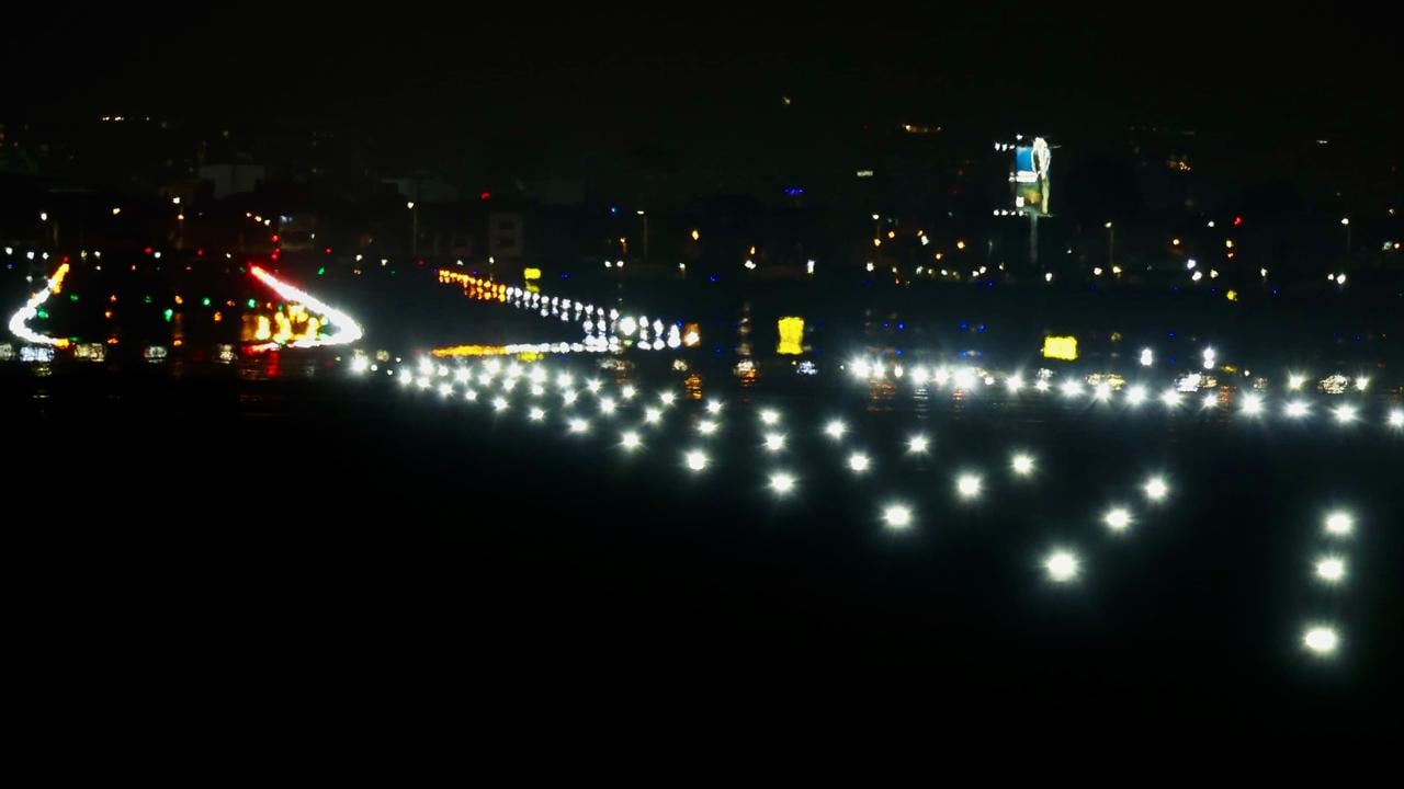Más de 2,200 luminarias LED de última generación fueron instaladas en ambas pistas, con el objetivo de mejorar visibilidad, eficiencia energética y confiabilidad operativa. Foto: MTC