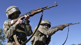 Ucrania refuerza formación militar práctica de sus adolescentes ante amenaza rusa