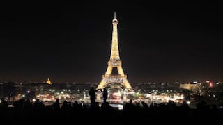 Alerta de bomba en París: evacúan la Torre Eiffel