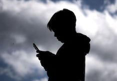 Francia alista ley para prohibir las redes sociales en menores de 15 años