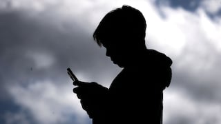 Francia alista ley para prohibir las redes sociales en menores de 15 años