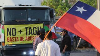 Protesta de camioneros genera caos en las autopistas de Santiago de Chile 