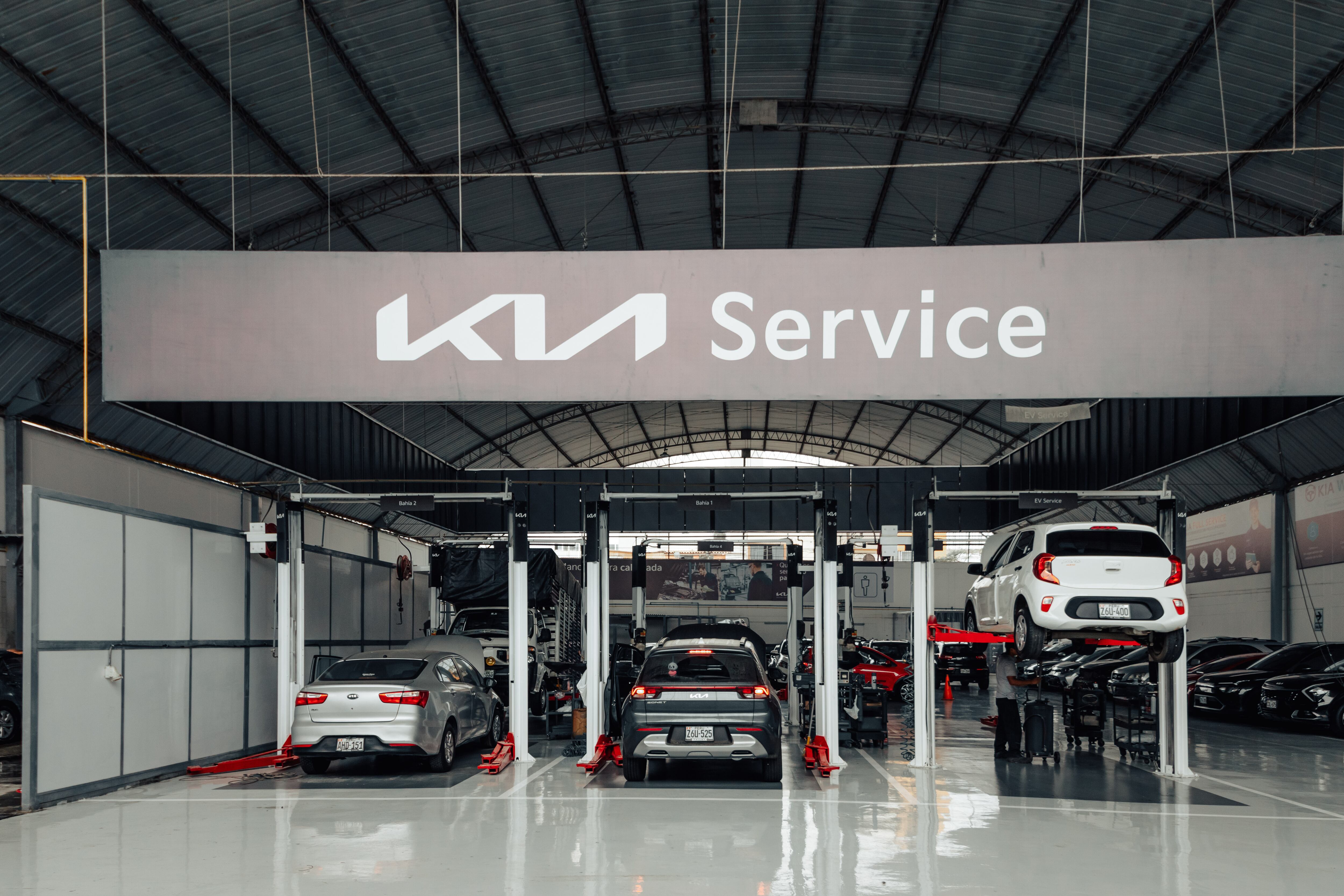 En documentos publicados el jueves por reguladores estadounidenses, Kia dice que la base del candado del maletero puede agrietarse y por lo tanto se hace imposible abrir el maletero desde adentro. (Foto: Kia)