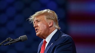 Trump dice que si él fuera de la familia real británica no acogería a Sussex, Enrique y Meghan