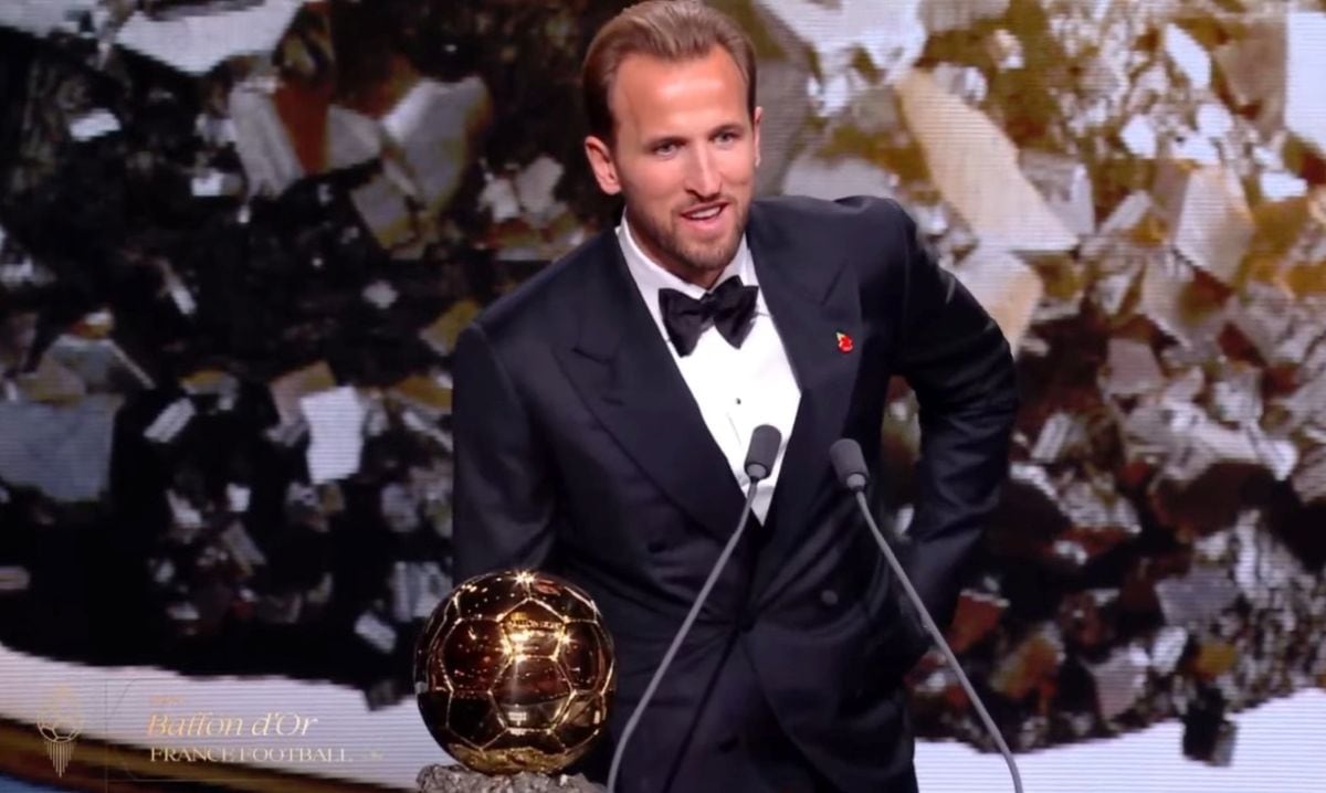 Harry Kane, flamante ganador del Balón de Oro 2026, dejó el Tottenham Hotspur en 2023 para fichar por el Bayern Múnich, donde conquistó títulos y consolidó su carrera en el fútbol europeo. Foto: Captura TV.