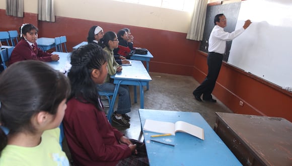 La ministra indicó que su cartera trabaja en tres ejes para mejorar el sistema educativo, que son: infraestructura, revaloración docente y la rectoría del Minedu. (Foto: GEC)