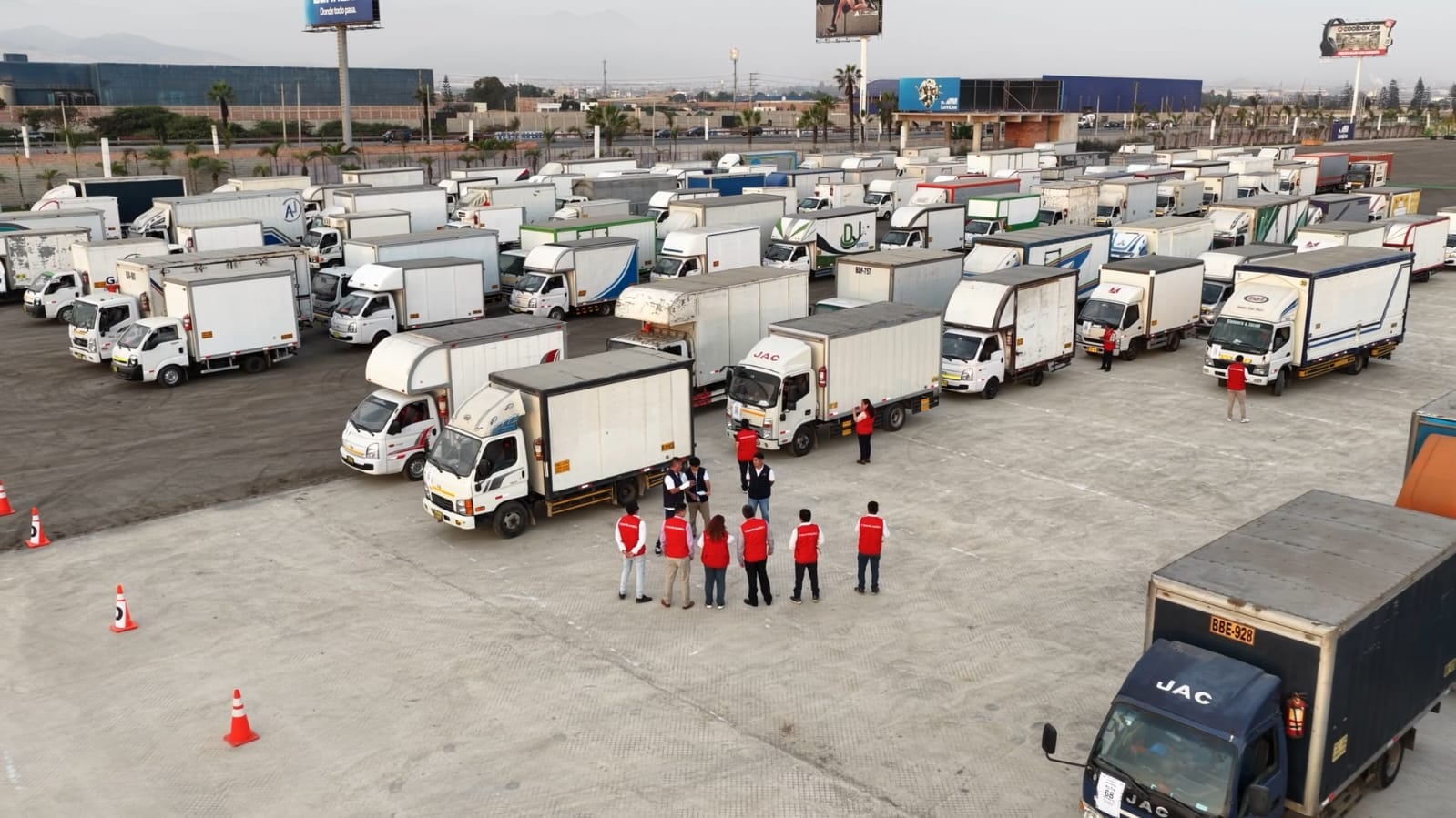 El servicio de transporte de material electoral fue contratado por más de S/ 6.3 millones con un proveedor privado.