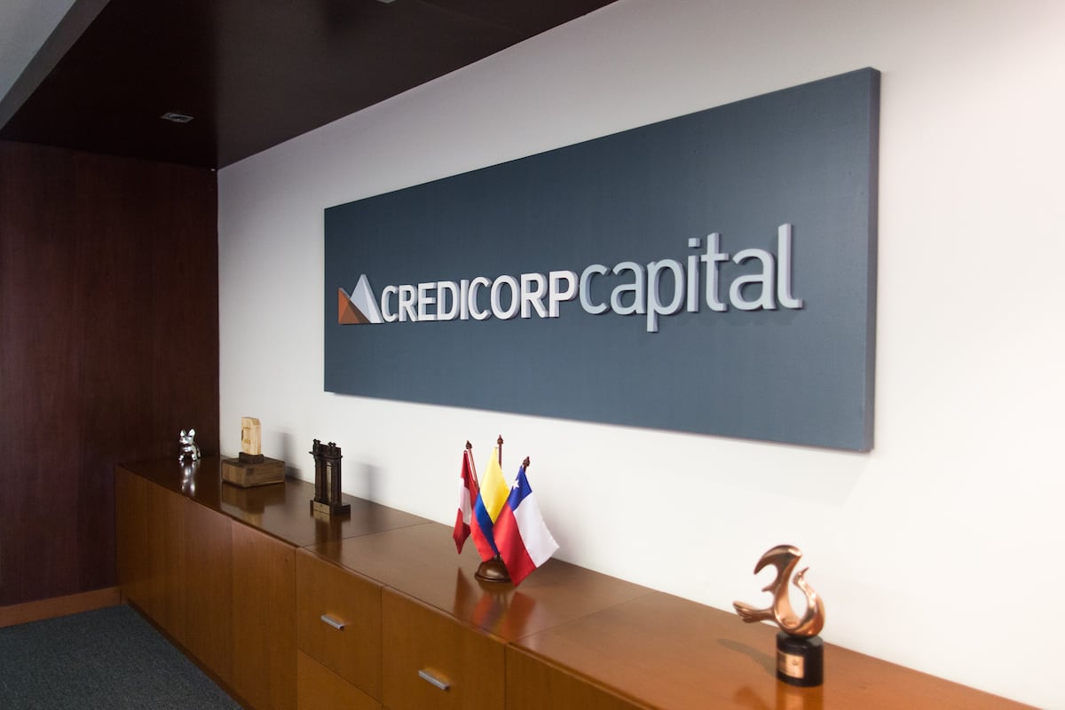 Credicorp Ltd., el principal holding financiero del Perú, integra a Credicorp Capital como su brazo especializado en banca de inversión, gestión de patrimonios, mercados de capitales y administración de activos.