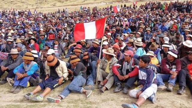Decenas de manifestantes bloquean vía alterna de acceso a mina Las Bambas