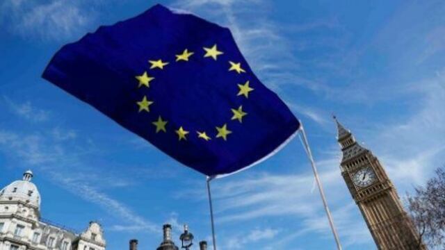 UE gana primera batalla en conversaciones del Brexit con Reino Unido
