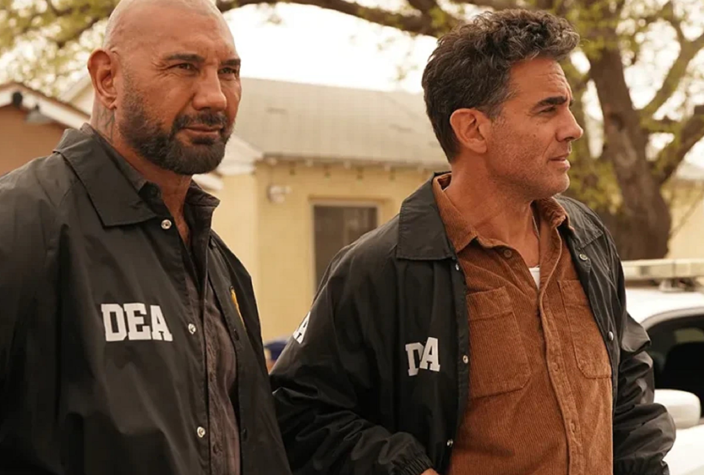 Dave Bautista interpreta a Ray Seale y Bobby Cannavale interpreta a Andre Washburn en la película de acción y suspenso "Trap House" (Foto: Amazon Prime Video)