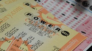 Por poco y se queda con el premio mayor: ganó $25,221 en el Powerball comprando su boleto en este estado de EE.UU.