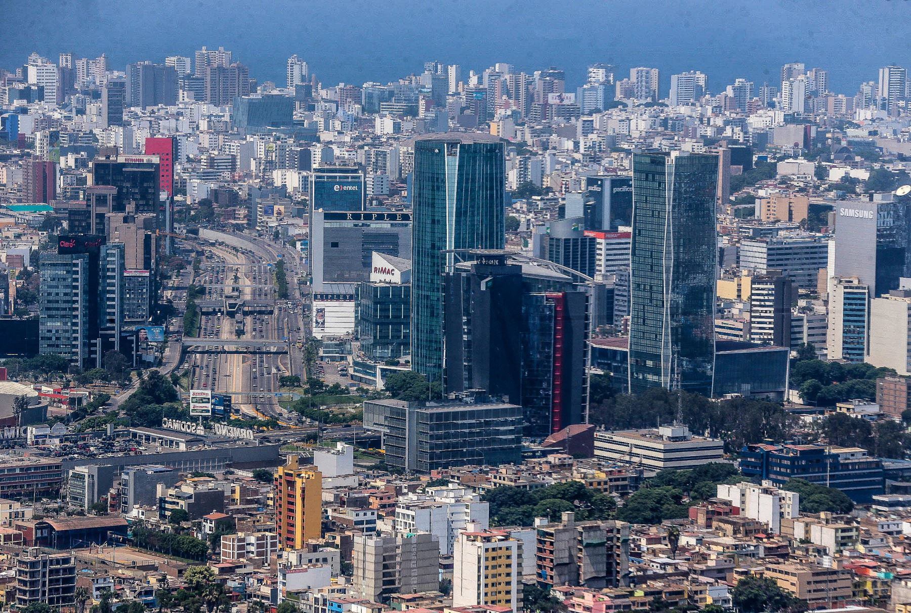 Los representantes de varios gremios empresariales se reunieron con la PCM para mostrar sus propuestas para la reactivación económica.