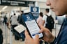 ¿Te pagan $2,600 por salir voluntariamente de EE.UU.? Un abogado explica la verdad sobre CBP Home