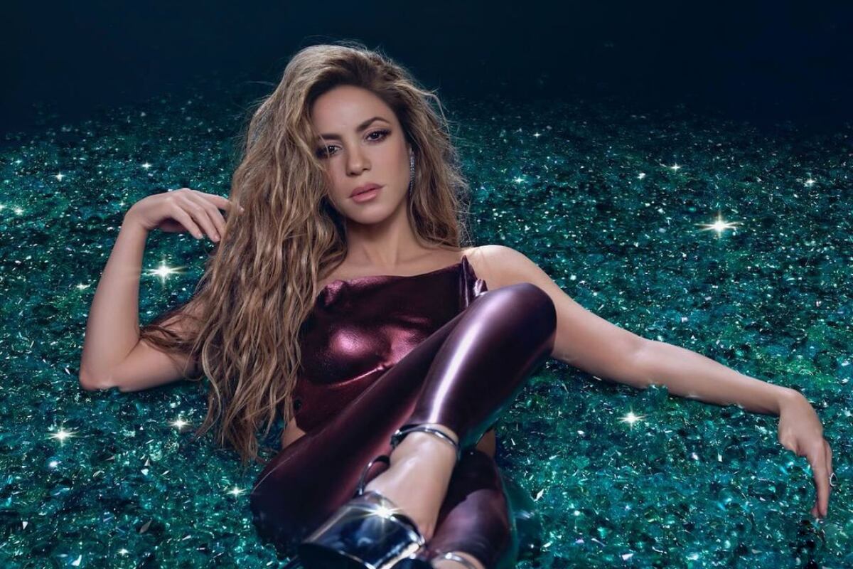 Los diamantes y esmeraldas predominan en el álbum de la cantante colombiana (Foto: Shakira / Instagram)