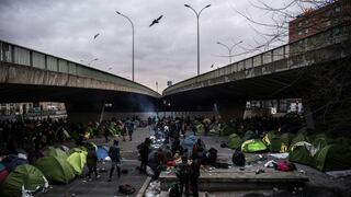 Los migrantes "invisibles" del periférico parisino