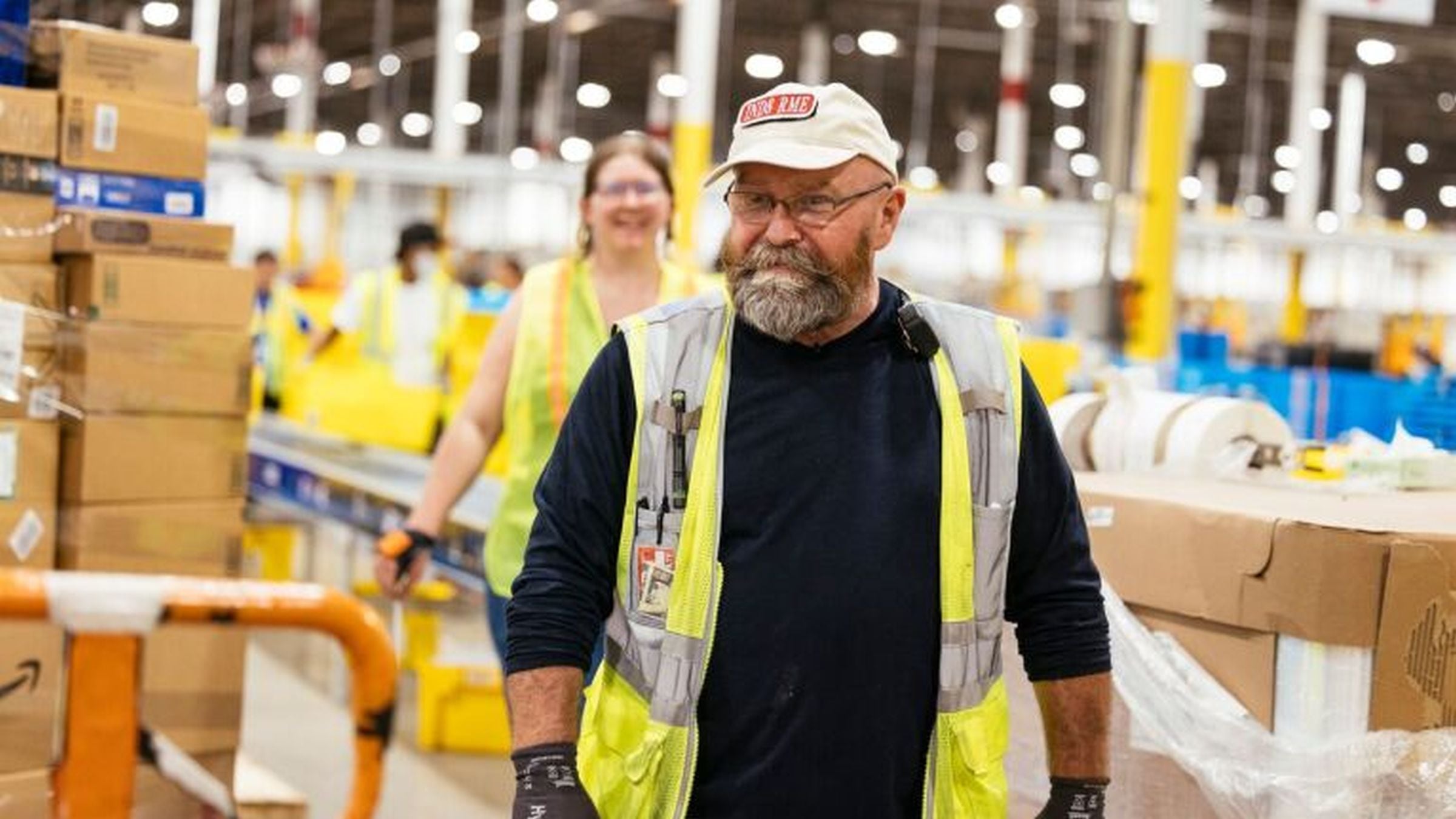 Amazon tiene más de 800,000 personas trabajando en las áreas de logística y transporte en Estados Unidos (Foto: Amazon)