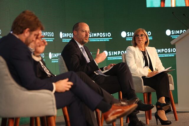l Simposio – XV Encuentro Internacional de Minería, organizado por la Sociedad Nacional de Minería, Petróleo y Energía (SNMPE).