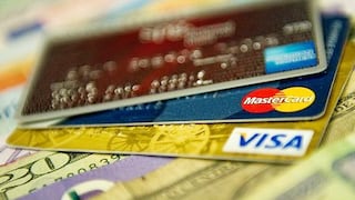 Resumen semanal: cambiarán ley del factoring y multan a bancos por emitir tarjetas de crédito no solicitadas