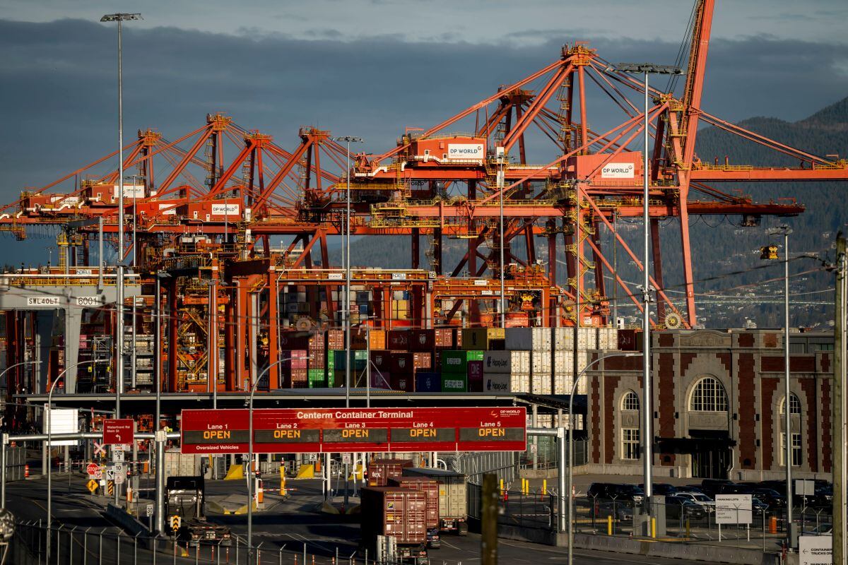 Trump pauses for a month the tariffs to Canada for goods covered by the T-MEC Trump pauses for a month the tariffs to Canada for goods covered by the T-MEC