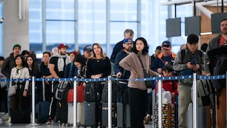 Donald Trump ordena pago inmediato a agentes de seguridad ante emergencia en aeropuertos