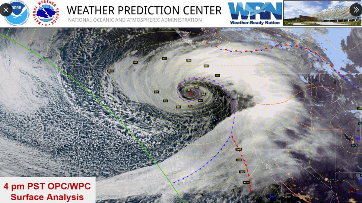 El ciclón bomba está dejando a su paso destrucción (Foto: NOAA / WRN)