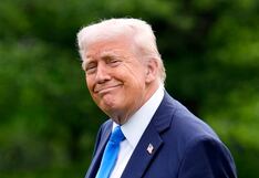 Trump responde a críticas por imagen como papa: “Está bien divertirse un poco”