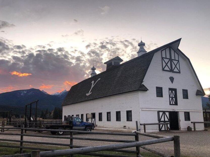 Así se ve un atardecer en el rancho donde se graba la serie "Yellowstone" (Foto: Chief Joseph Ranch/Instagram)