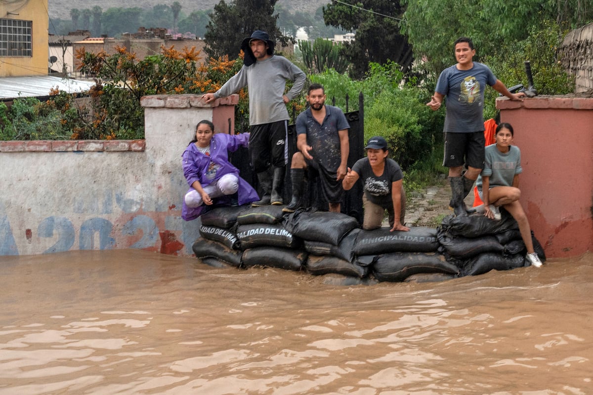 Chaclacayo | La Defensoría del Pueblo propone medidas ante la llegada de el Fenómeno de El Niño. Foto de Cris BOURONCLE / AFP