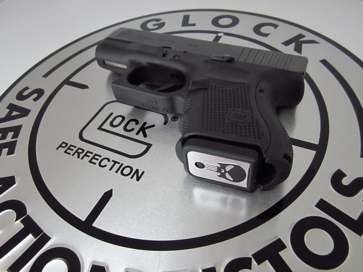 La AB 1127, que entra en vigor el 1 de julio, prohíbe vender nuevos modelos de Glock y similares en California (Foto: Pixabay)