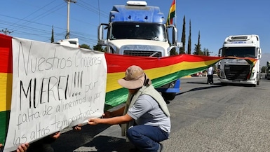 Camioneros paraguayos piden ayuda