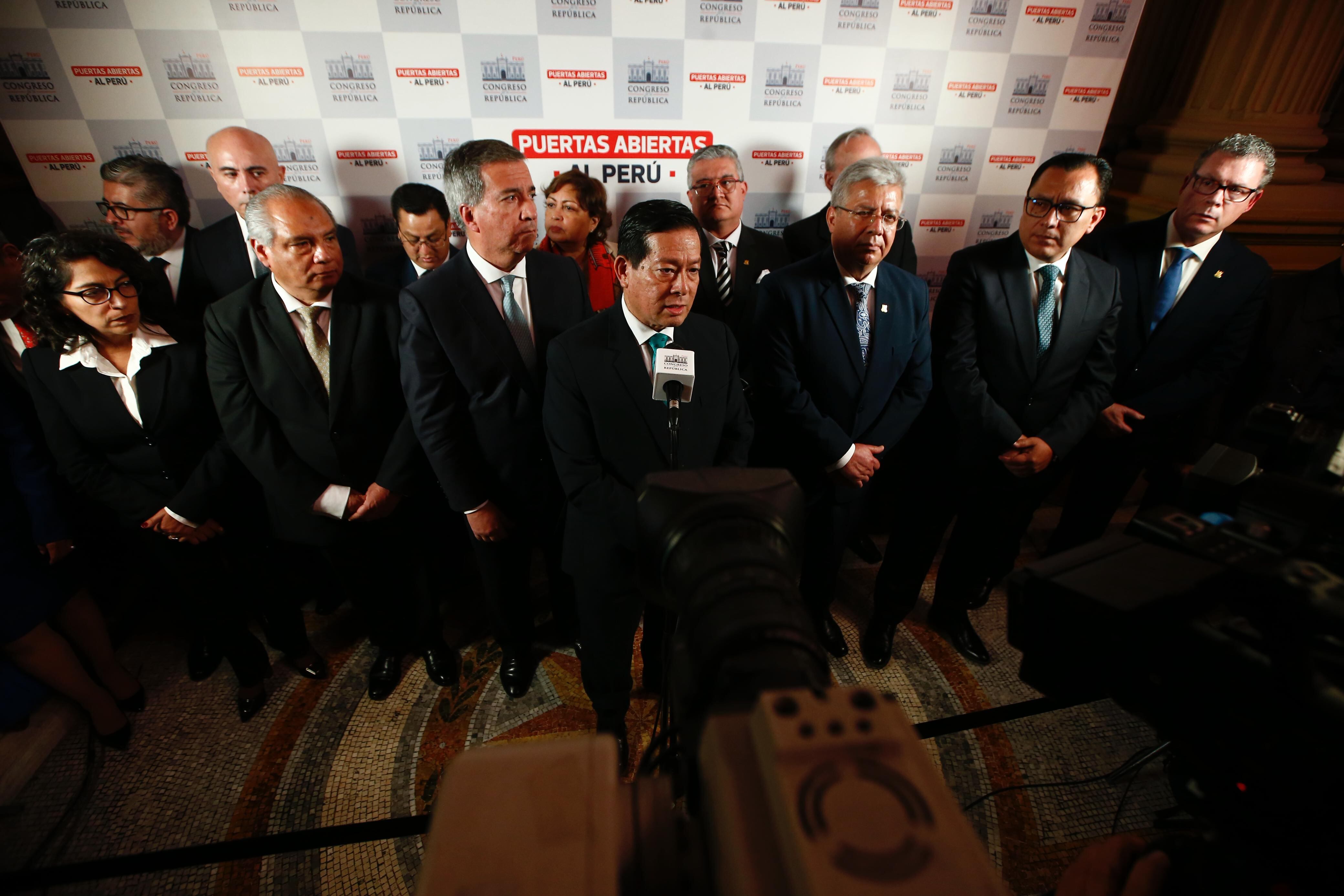 El mensaje de Arana también trató de subirse a algunas olas que vienen sacudiendo a la población. (Fotos: Fernando Sangama / @photo.gec)